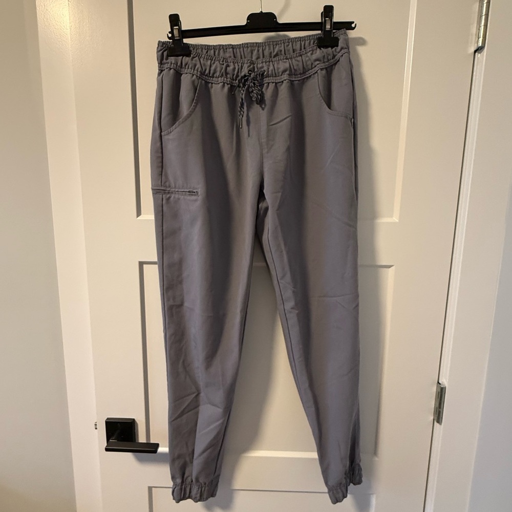 Jaanuu Women's 7-Pocket Scrub Pant